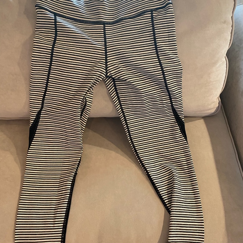 Striped leggings